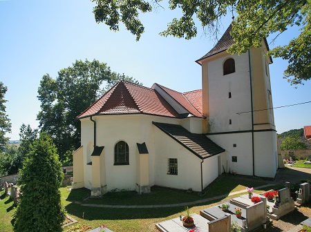kostel perálec